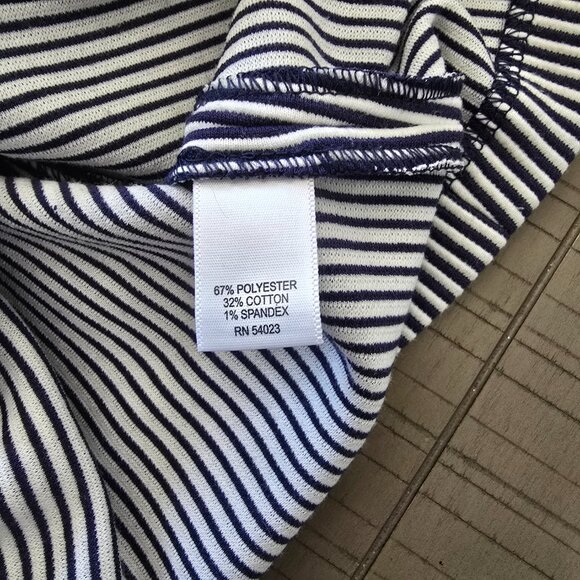 Banana Republic - Blue & White striped dress - Size 2 - Picture 4 of 13